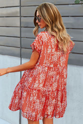 Robe imprimée à col en V et manches courtes à volants